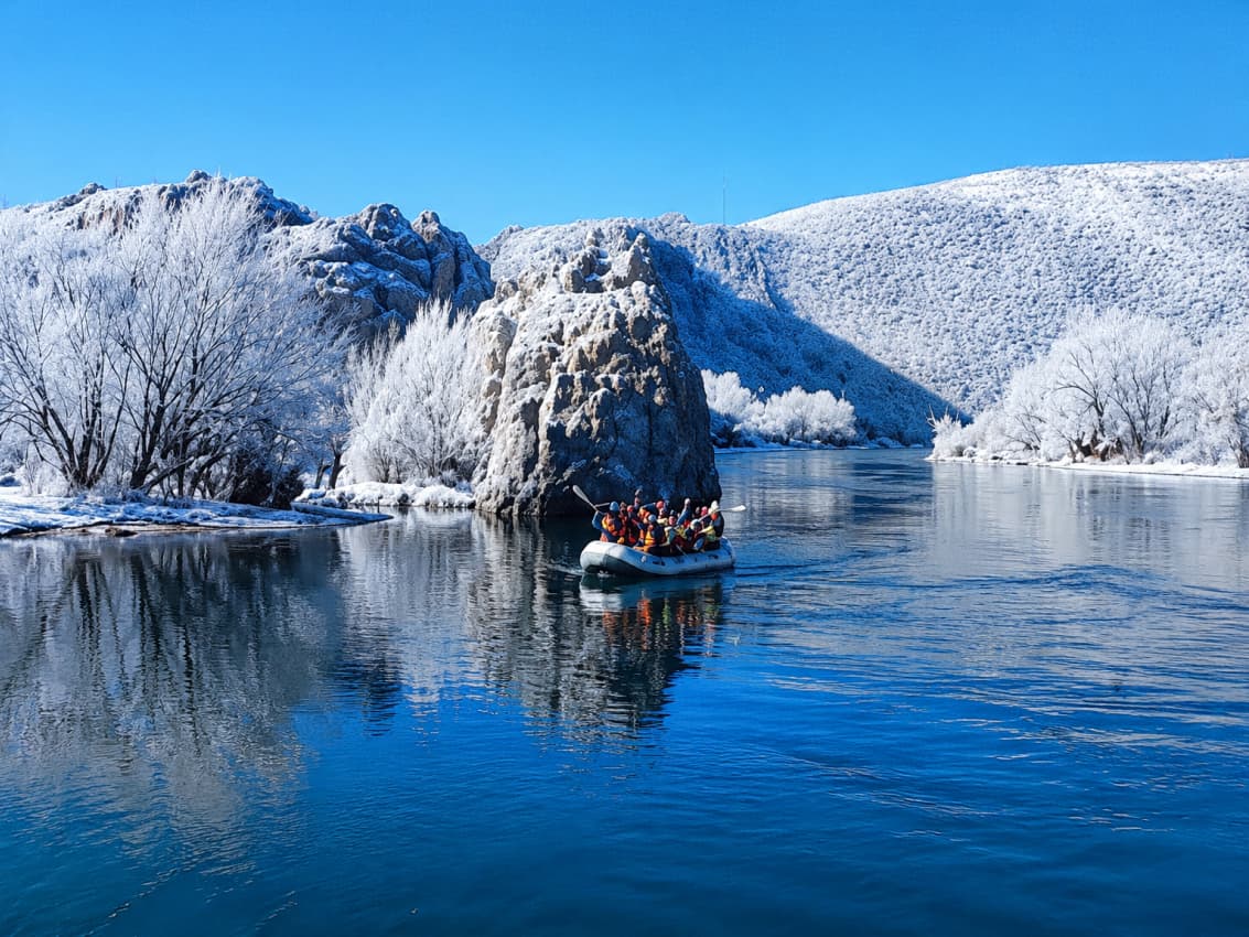 Rafting Limay por la estepa patagónica